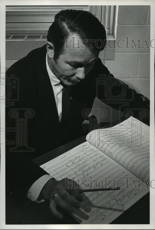 1968 Press Photo John Downey, University of Wisconsin-Milwaukee composer. - Historic Images