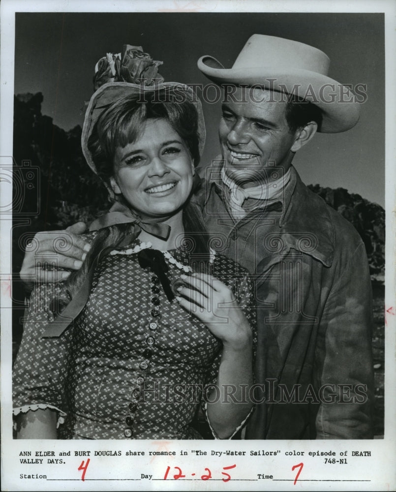 1965 Press Photo Actress Ann Elder, Burt Douglas in "Death Valley Days" TV-Historic Images