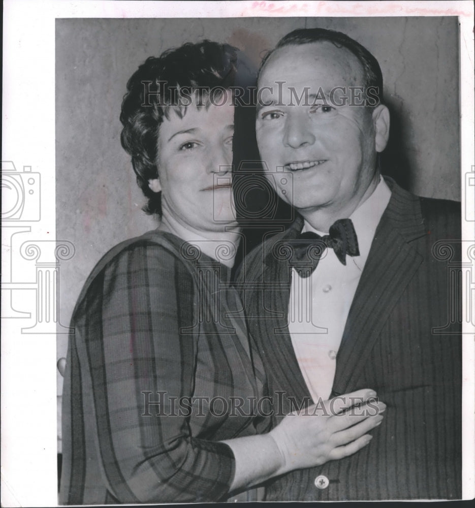 1962, John H. Faulk and wife, Lynne, in New York after court case. - Historic Images