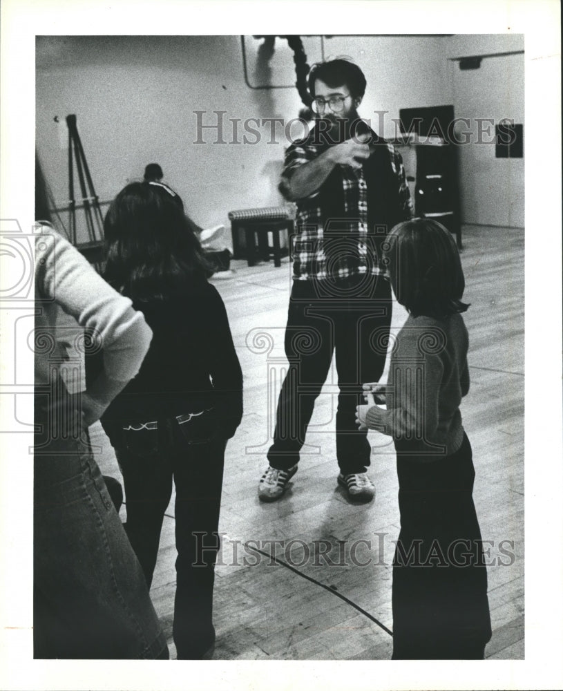1981 Press Photo Director Nick Faust for Milwaukee Repertory Theater - mjp12991 - Historic Images