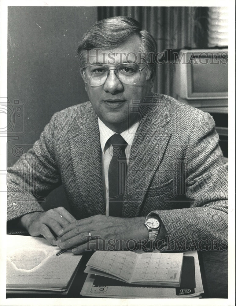 1987 Press Photo Ronald A. Fleissner, Milwaukee Office Internal Revenue Service - Historic Images