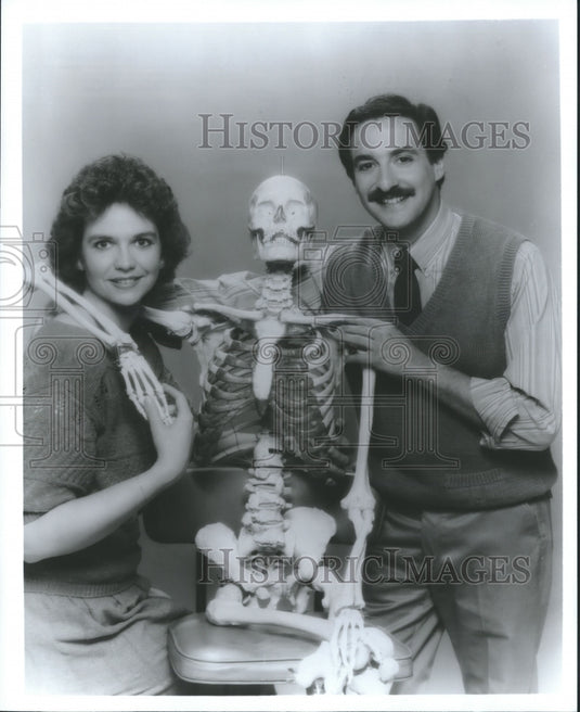Press Photo Ira Flatow of "Newton's Apple" with guest Dr. Janet Serie and friend - Historic Images