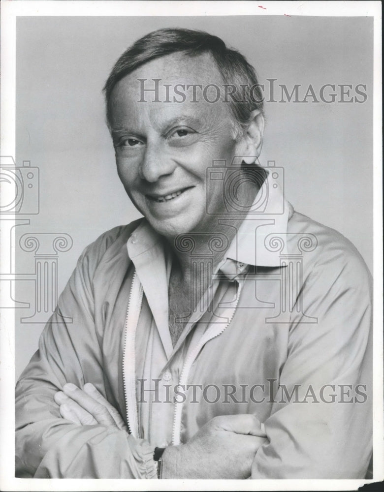 1977, "the Ropers" star Norman Fell - mjp13325 - Historic Images