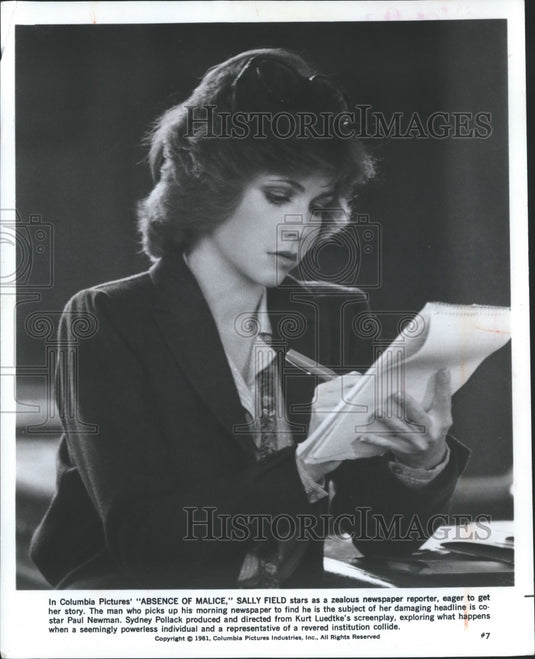 1981, "Absence of Malice" star Sally Field - mjp13415 - Historic Images
