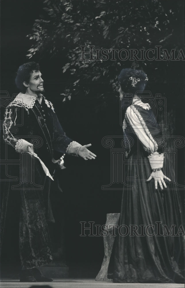 1987 Press Photo Michael Devlin and Kristine Ciesinski in opera in Milwaukee. - Historic Images