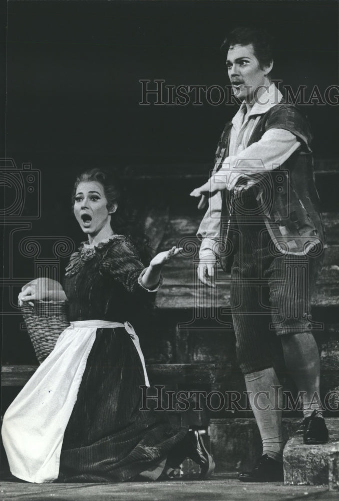 1983, Carol Wilcox and Gregory Kunde in the opera &#39;Fidello&#39;. - Historic Images