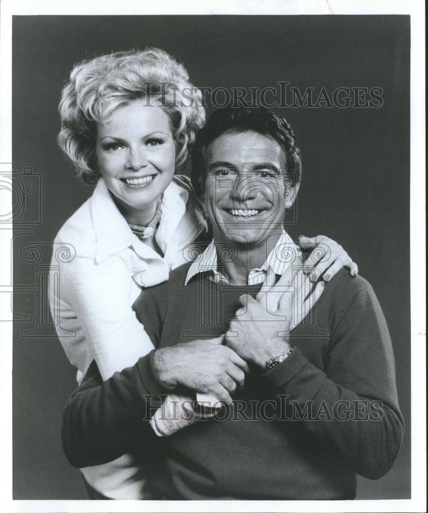 1975 Press Photo "MATT HELM" stars Tony Franciosa and Laraine Stephens - Historic Images