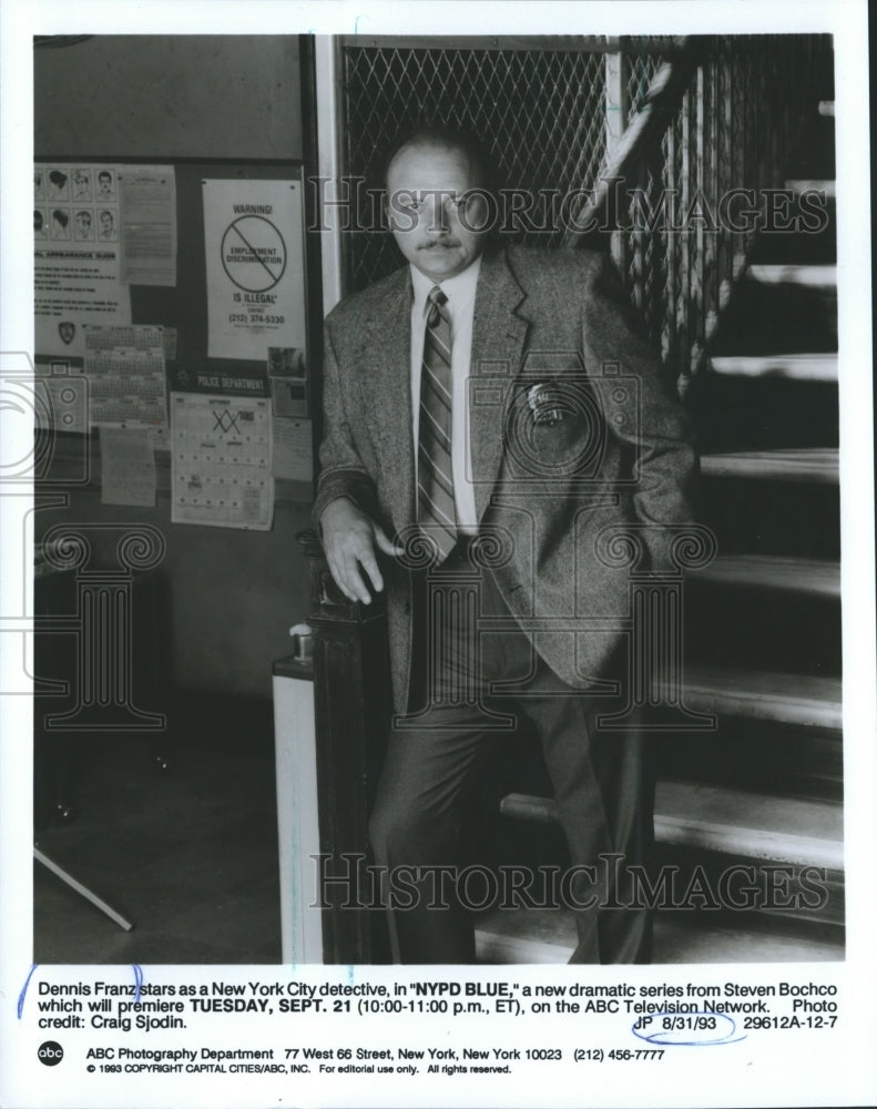 1993 Press Photo Dennis Franz stars as a detective in &quot;NYPD Blue&quot; - mjp13686 - Historic Images