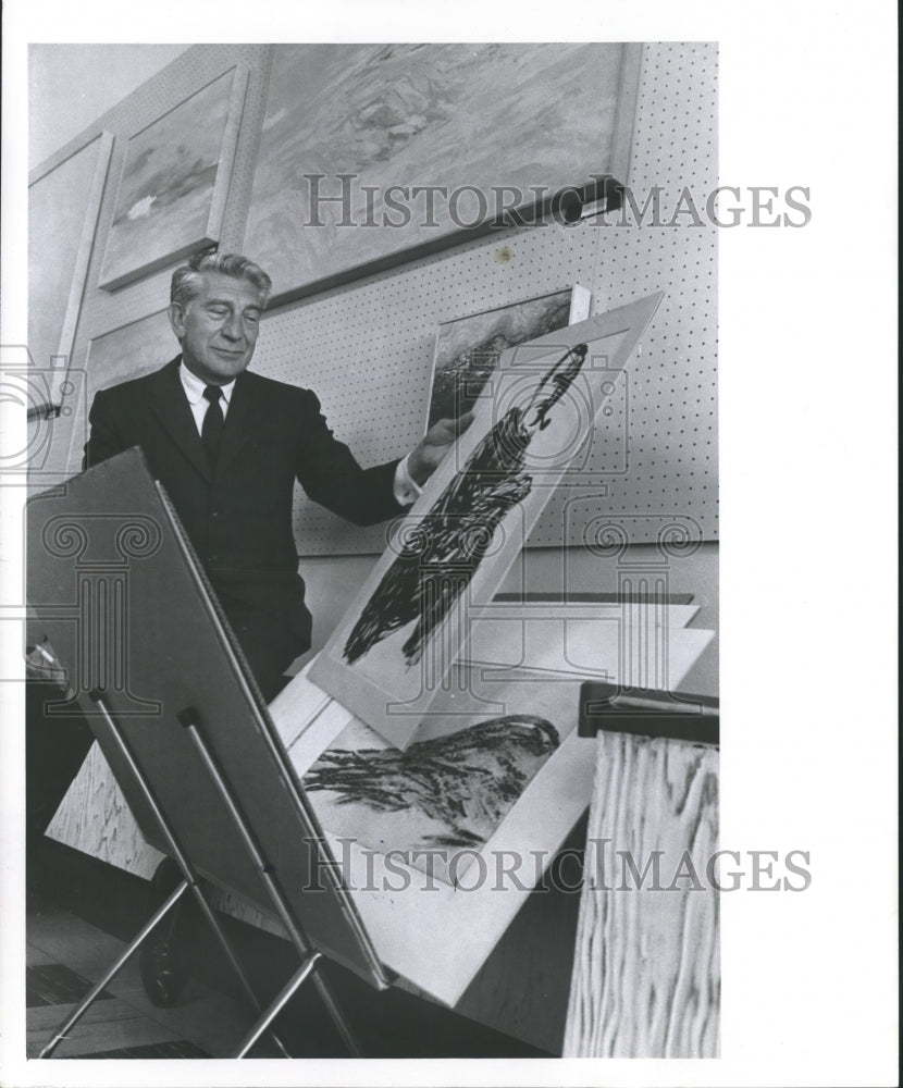 1963, Eduard Franz, actor viewing paintings - mjp13691 - Historic Images
