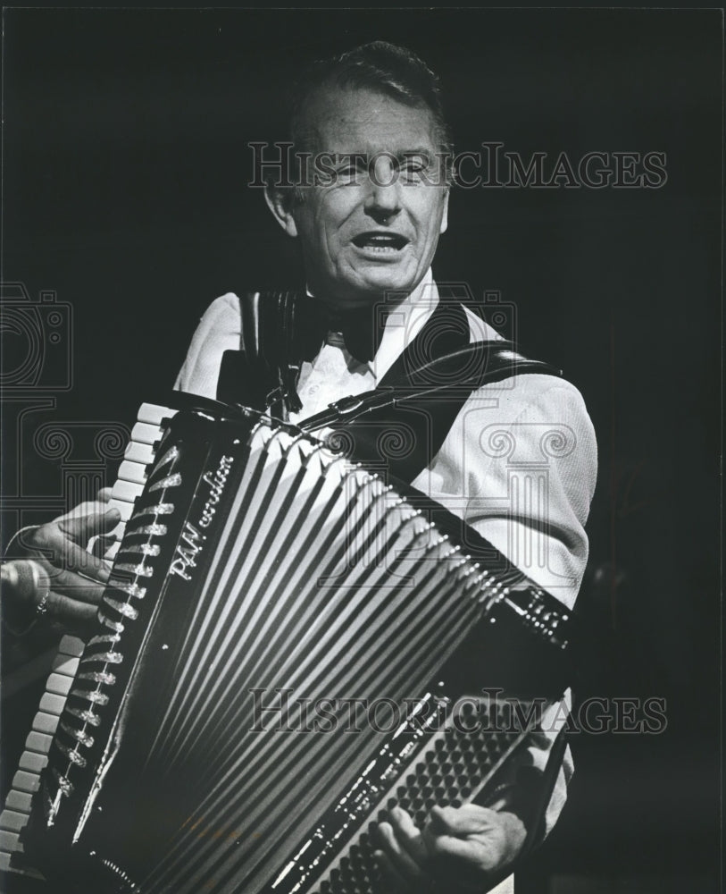 1982 Press Photo Accordionist Myron Floren, top soloist with Lawrence Welk show. - Historic Images