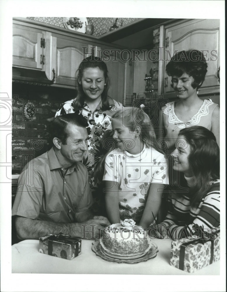 1970, Accordionist Myron Floren with his four daughters. - mjp13733 - Historic Images