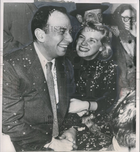1954 Press Photo Jose Ferrer and wife Rosemary Clooney in Nice, France - Historic Images
