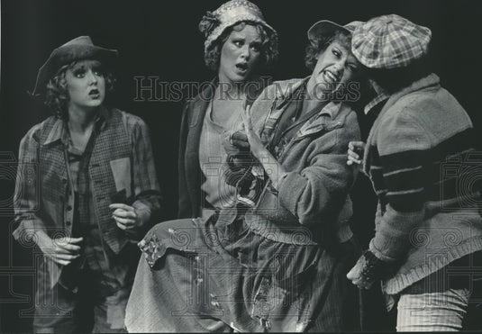 1985 Press Photo Performing Arts Center actors in "42nd Street" Uihlein Hall - Historic Images