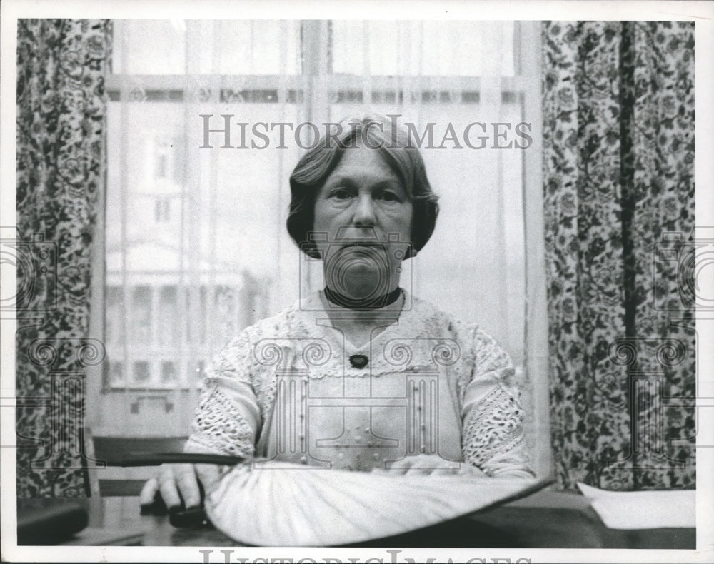 1974 Press Photo Actress portrays woman's rights leader Carrie Chapman Catt - Historic Images