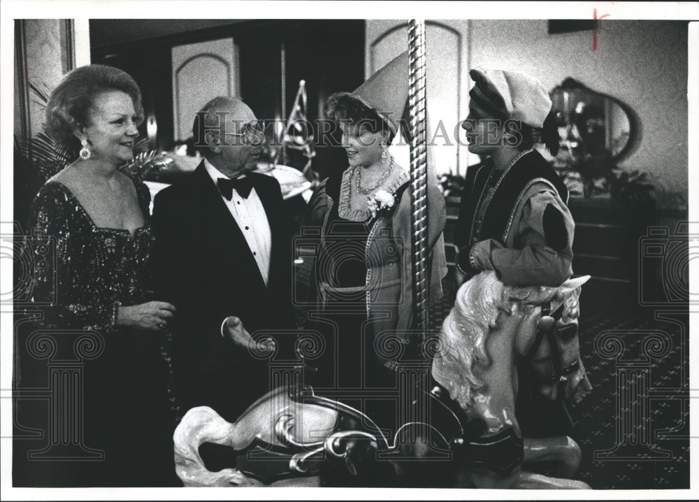 1989, Florentine Opera Club celebration at Pfizer Hotel, Milwaukee - Historic Images
