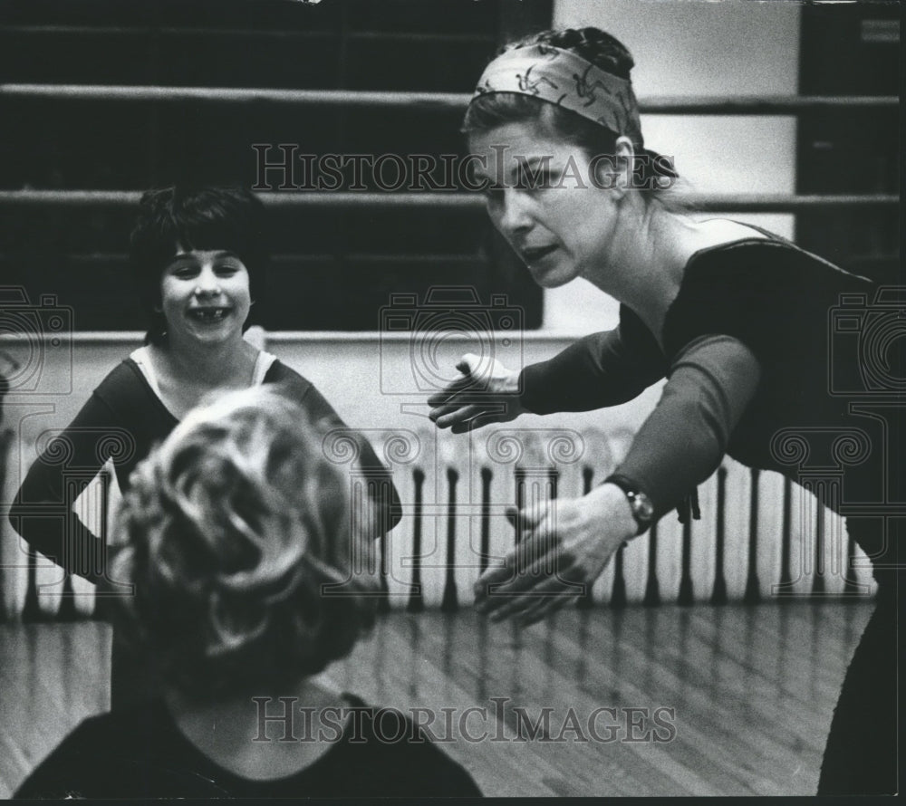 1979, Pamela Frautschi, Milwaukee Dance teacher &amp; students - Historic Images