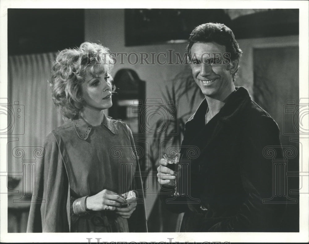 1975, Actors Laraine Stephens and Tony Franciosa - mjp14276 - Historic Images