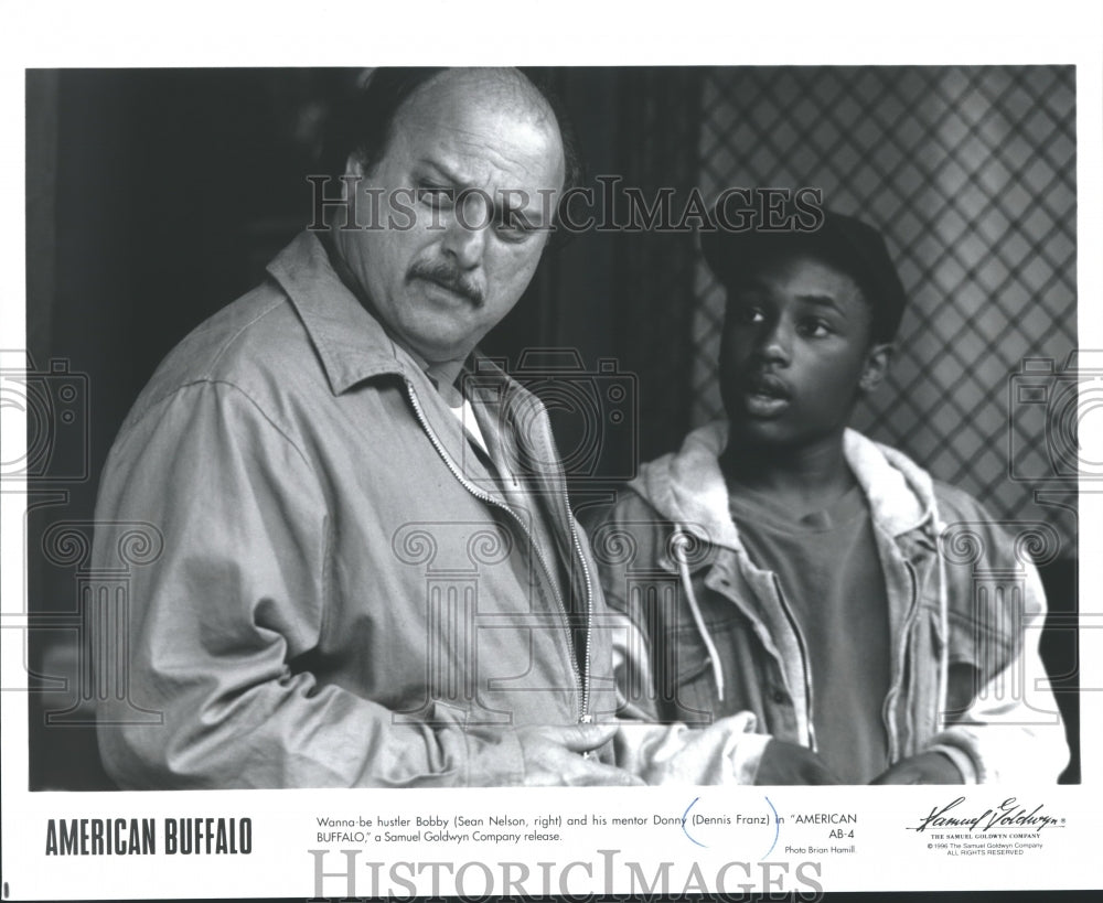 Press Photo Sean Nelson and Dennis Franz in a scene from "American Buffalo" - Historic Images