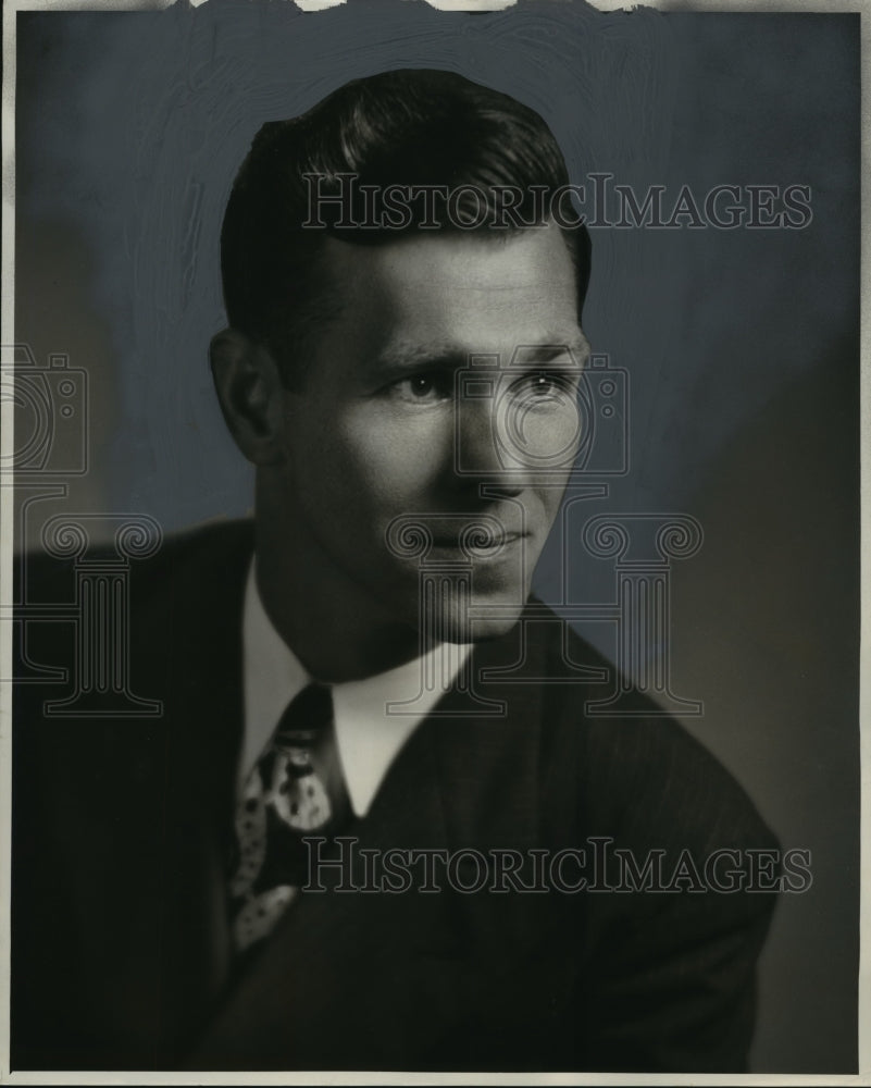 1949, Gunner Granquist director of the Milwaukee Opera Theater - Historic Images