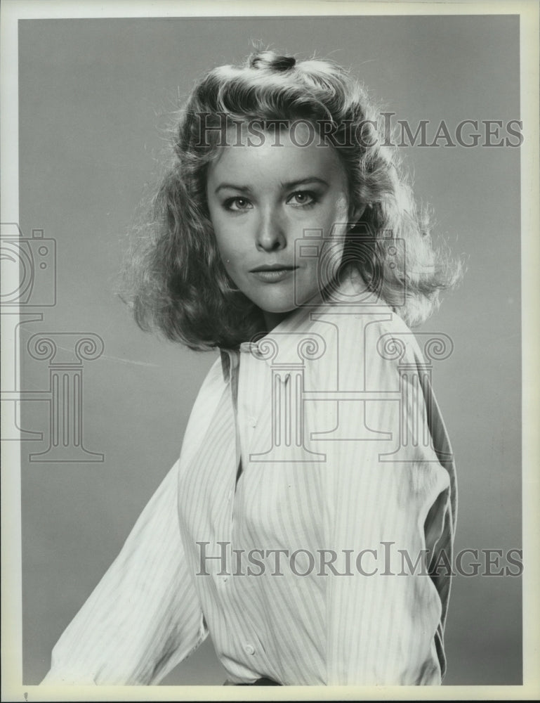 1984, Faye Grant portrays a research scientist in "V" - mjp14419 - Historic Images