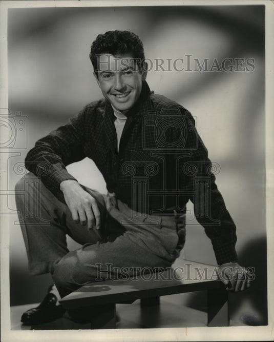 1953, Actor Farley Granger gets the girl in Hans Christian Anderson - Historic Images