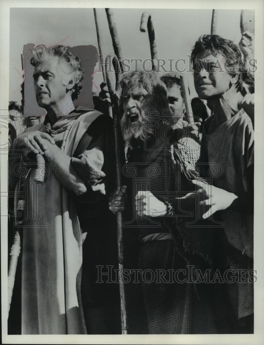 1967, Actor Stewart Granger & others - mjp14443 - Historic Images