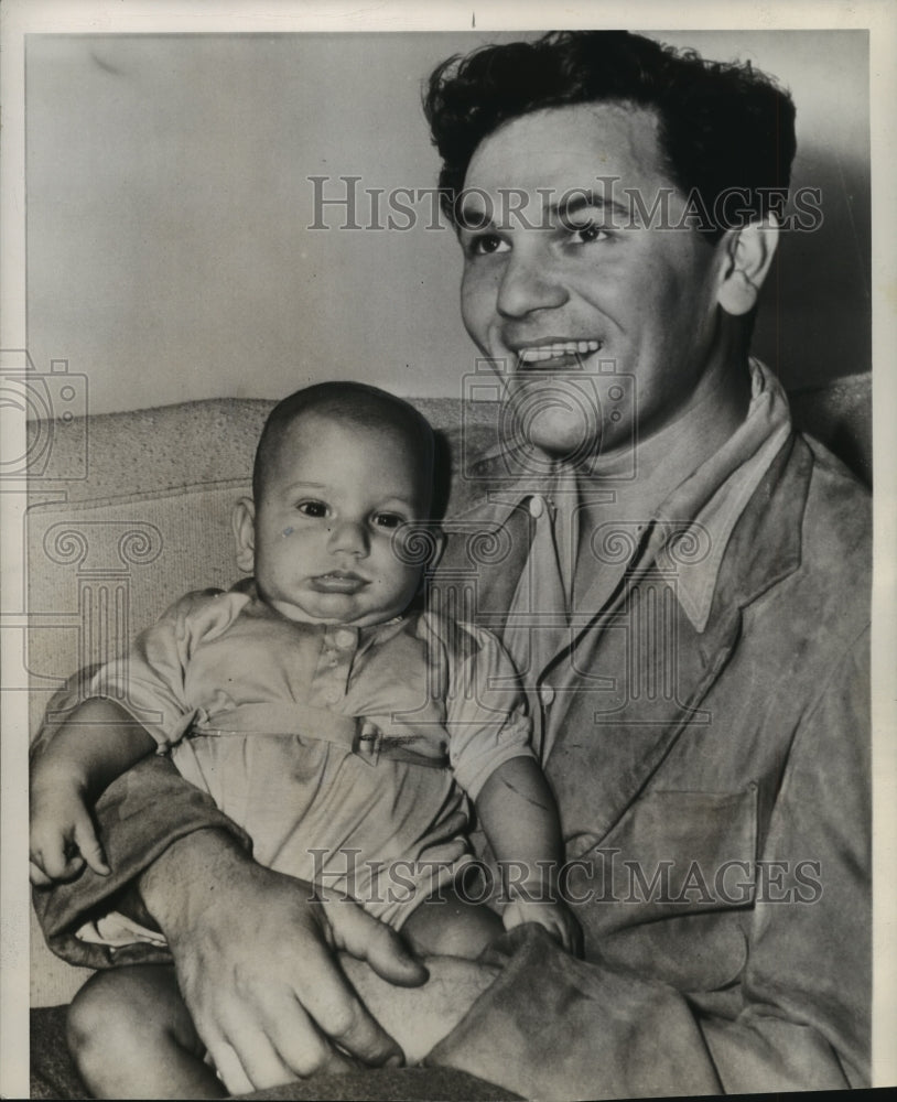 1943, Actor John Garfield &amp; his son David Patton Garfied, Hollywood - Historic Images