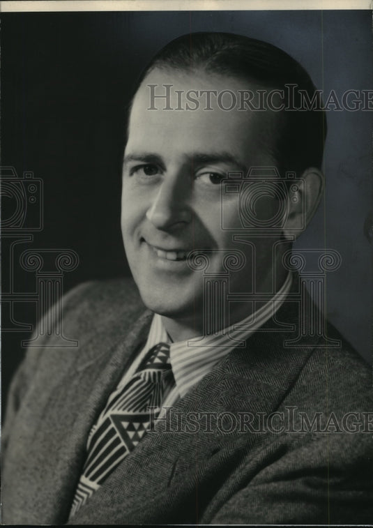 1946, Eddie Foy, Jr. stars in "The Red Mill" - mjp14778 - Historic Images