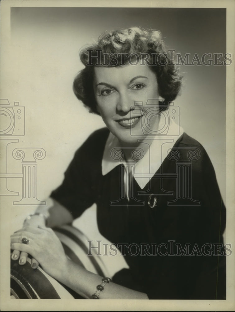 1958, Pauline Frederick, News commentator & U.N. correspondent - Historic Images