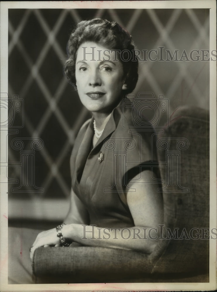 1960 Press Photo United Nations Correspondent for NBC, Pauline Frederick - Historic Images