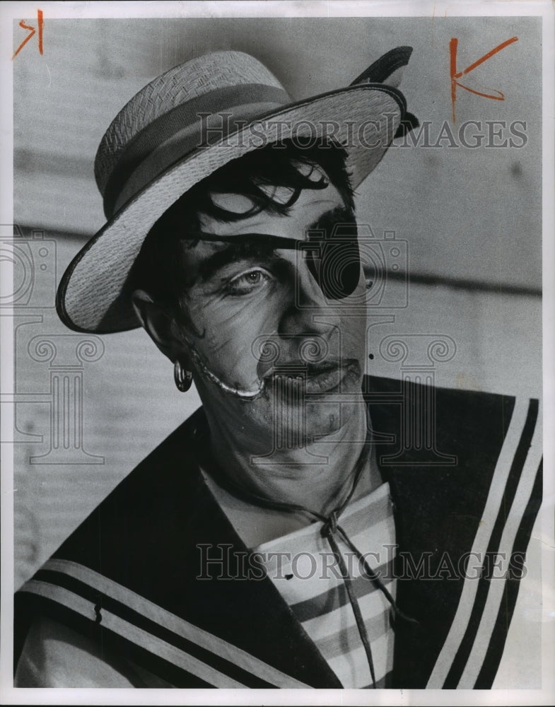 1963, United States actor, William Fredrick as "Dick Deadeye" - Historic Images