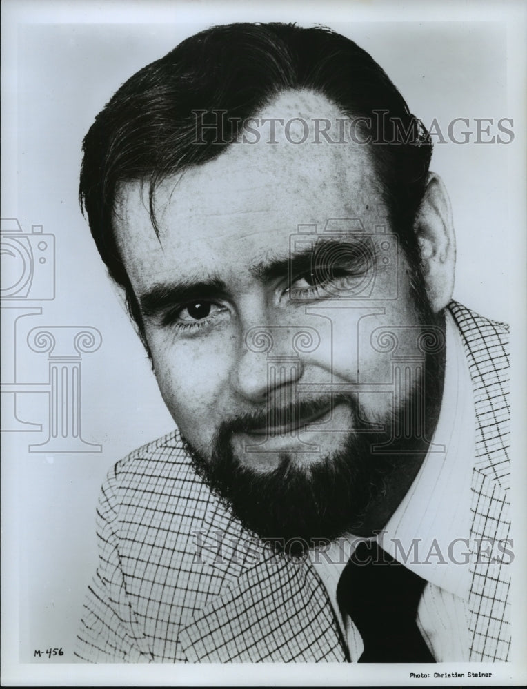 1977, Richard Fredricks, baritone opera singer. - mjp14820 - Historic Images