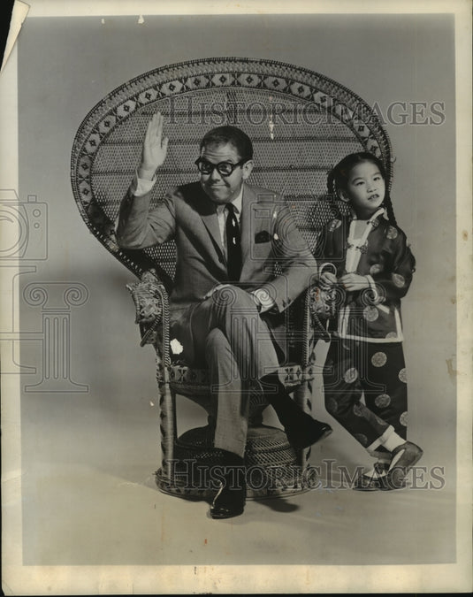 1962, Stan Freberg & Ginny Tiu, The Chun King Chow Mein Hour - Historic Images