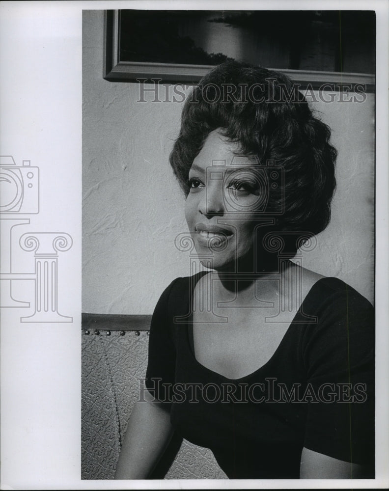 1966 Press Photo Dorothy Fiske, Milwaukee Singer - mjp14851 - Historic Images