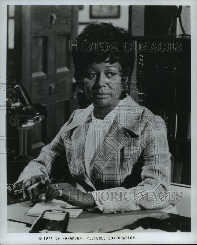 1974, Gail Fisher, Peggy in the long run Mannix series - mjp14873 - Historic Images