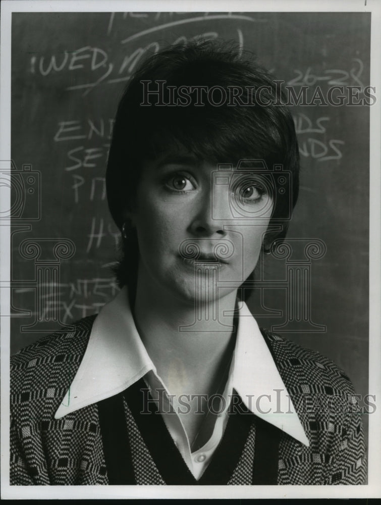 1978 Pamela Franklin guest stars as a teacher on Battered Teachers - Historic Images