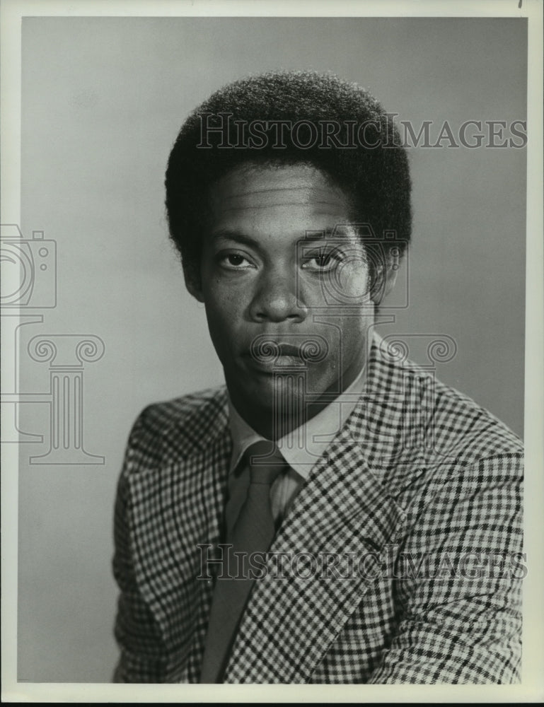 1982, Carl Franklin portrays California detective in McClain's Law - Historic Images