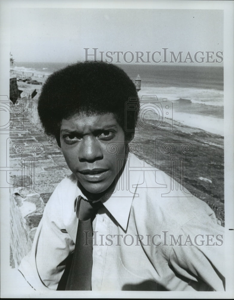 1975 Press Photo Caribbean background is shown in photo of Carl Franklin, Caribe - Historic Images