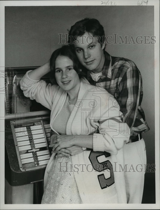 1974, Glynnis O'Conner and Gary Frank as Anita And Frank - mjp14913 - Historic Images