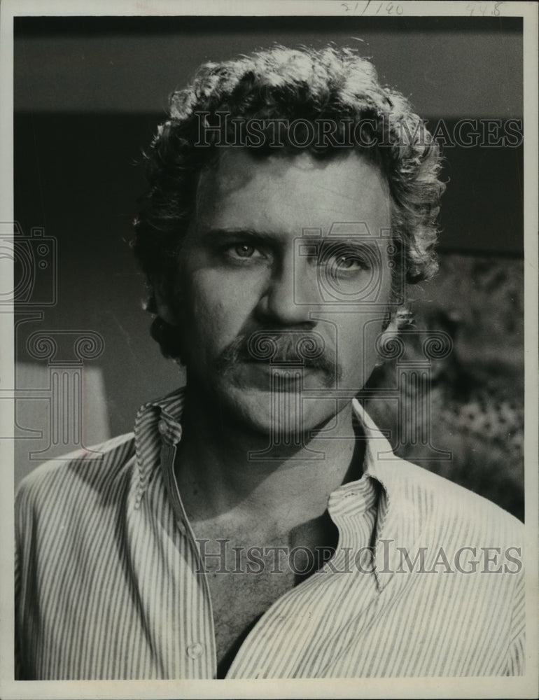 1975, Robert Foxworth stars on Cannon, on CBS Television. - mjp14930 - Historic Images