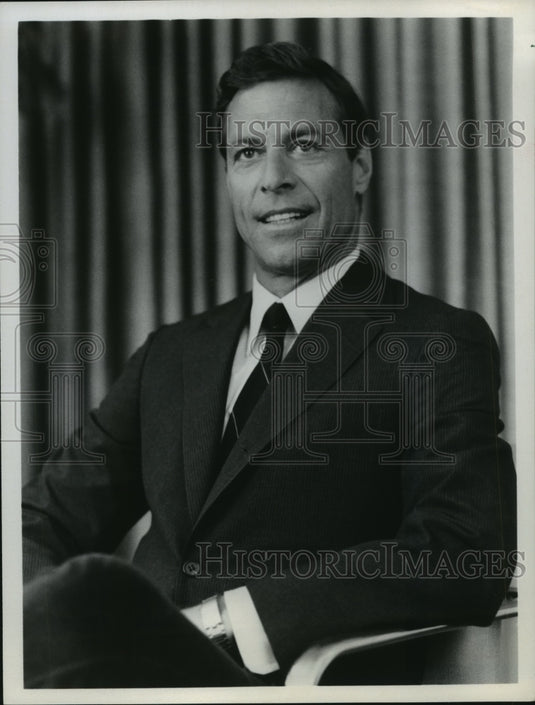 1982 Press Photo James Franciscus in Jacqueline Bouvier Kennedy, on ABC. - Historic Images