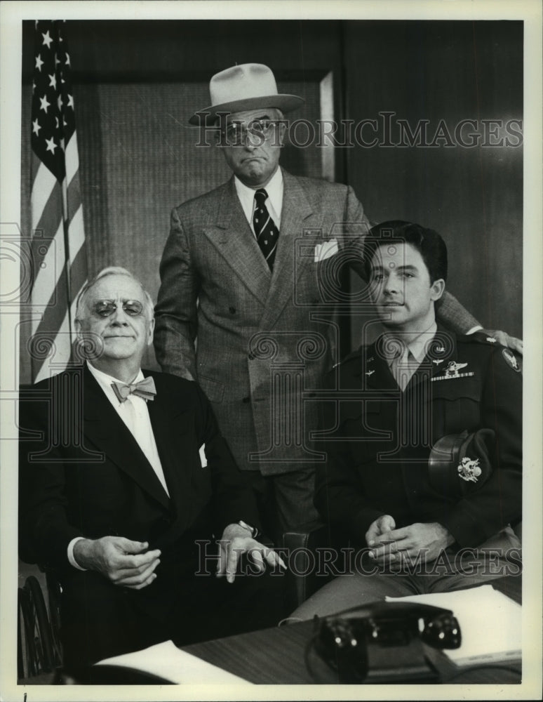 1980 Press Photo Scene from "Enola Gay: The Men, The Mission, The Atomic Bomb" - Historic Images