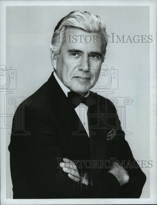 1984, "Dynasty's" John Forsythe: A real clothes horse - mjp15178 - Historic Images