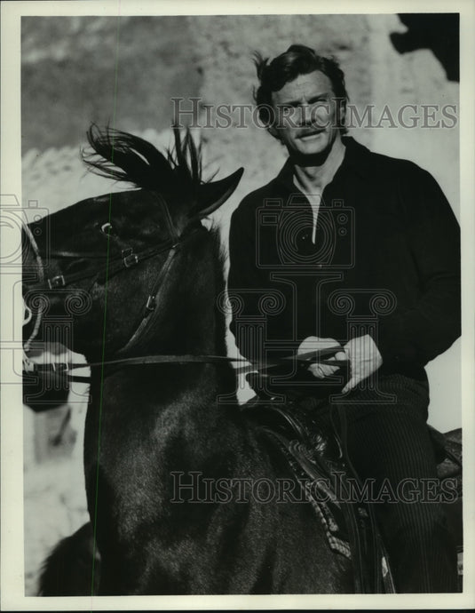 1974 Press Photo Actor Steve Forrest "The Hanged Man" - mjp15211 - Historic Images