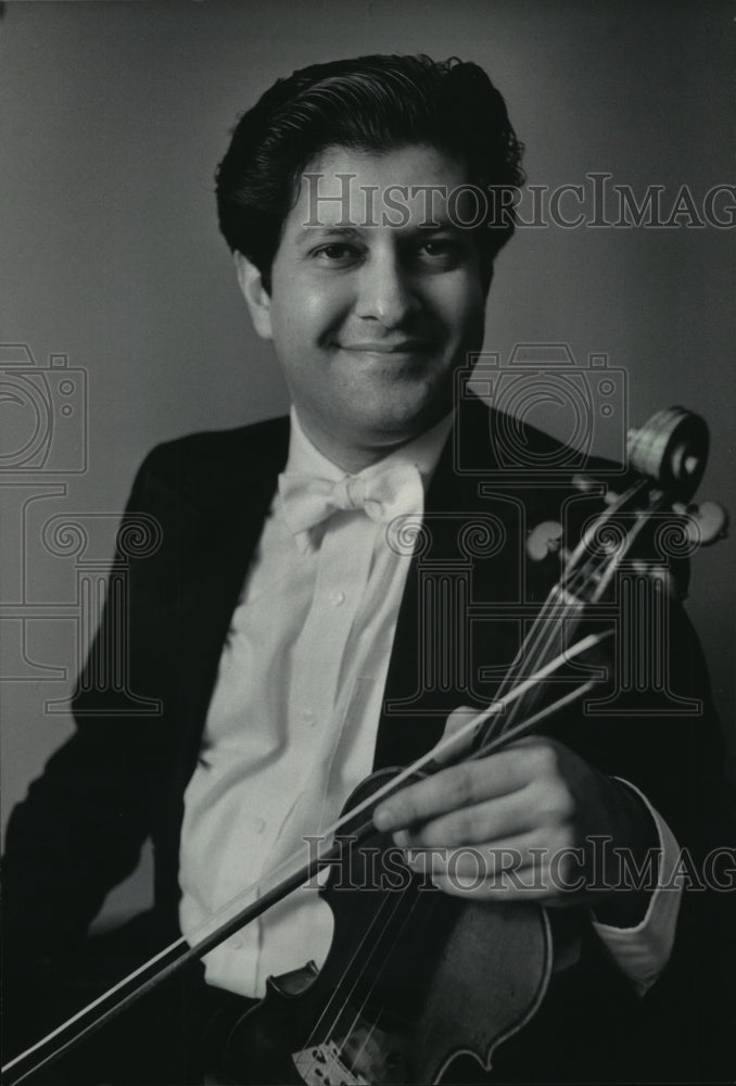 1986 Press Photo Violinist Ali Forough played in Milwaukee Symphony Orchestra - Historic Images