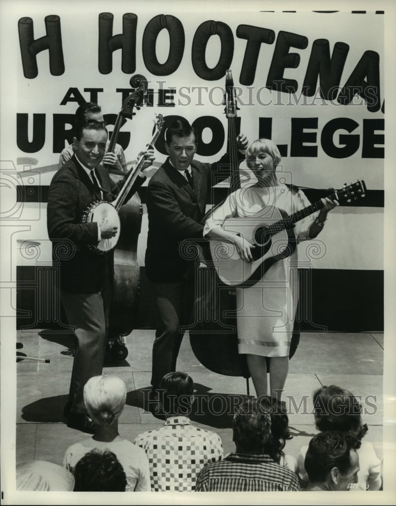 1963, The Gateway Trio playing at the Hootenanny Hoot - mjp15246 - Historic Images