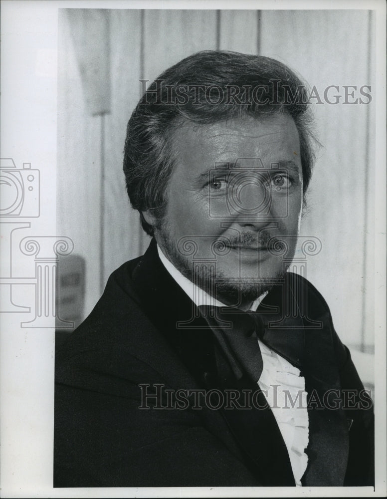 1974 Press Photo John Gary, traditional pop singer and TV personality. - Historic Images