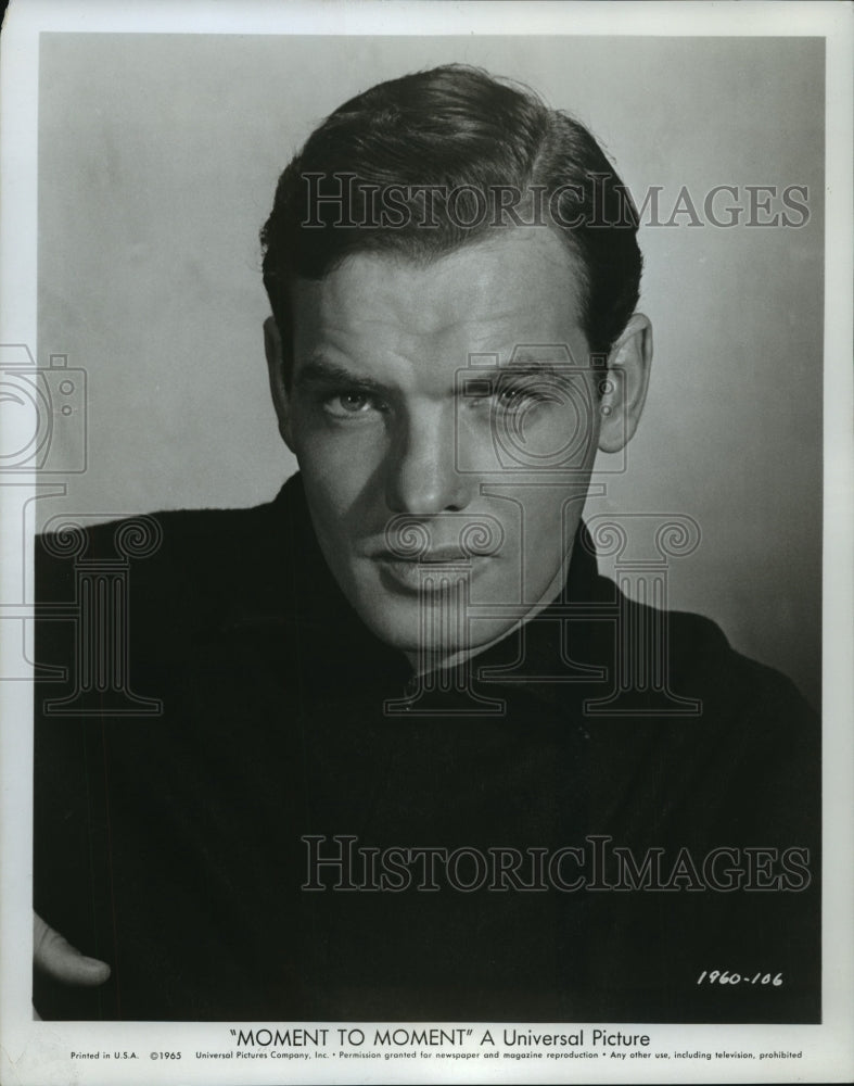 1960 Press Photo Sean Garrison debuts in "Moment to Moment" - mjp15303 - Historic Images