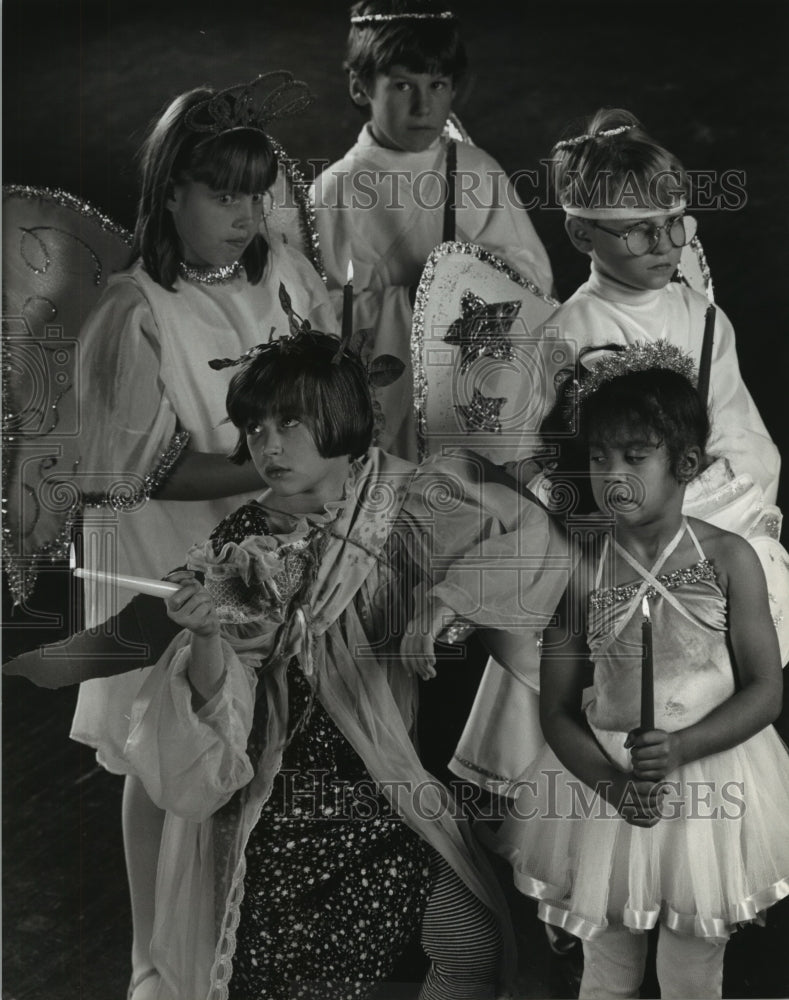 1990, Andrea Horst and cast of The Best Christmas Pageant Ever. - Historic Images