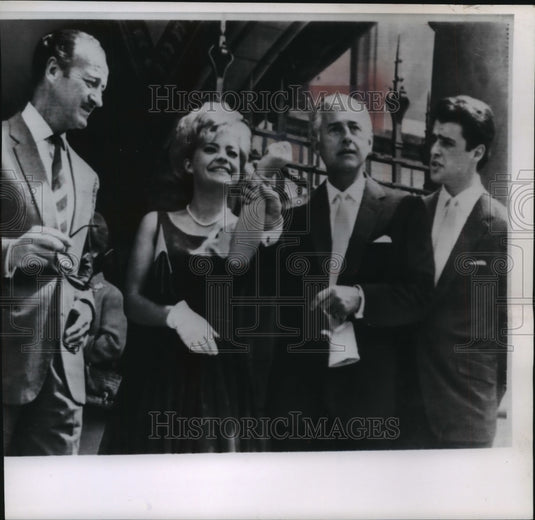 1964 Press Photo British born actor Stewart Granger and wife Viviane Lecerf - Historic Images
